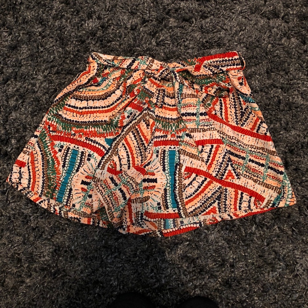 Printed Flowy Shorts w/ pockets